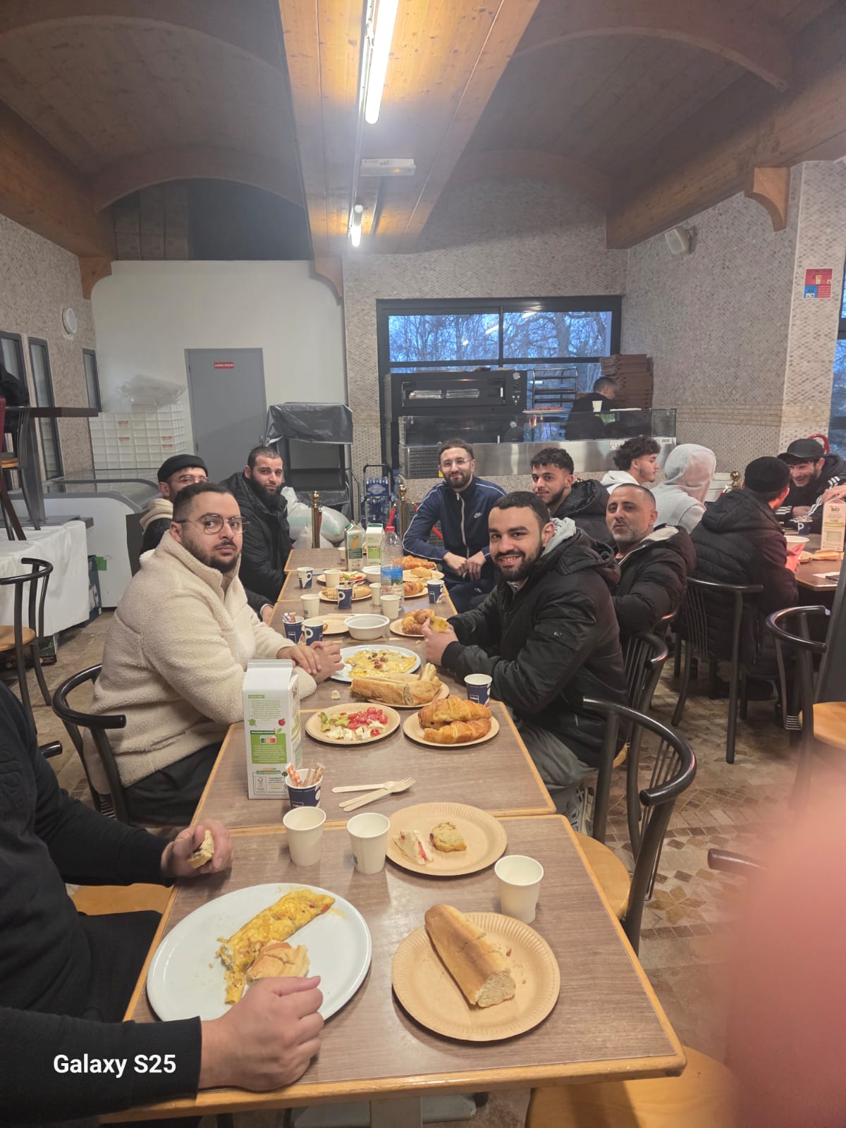 Des jeunes fidèles en route vers la Mecque pour la ‘Omra — photo 3